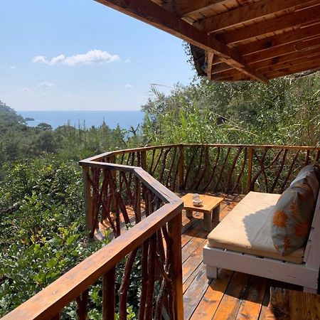 Bamboo Bungalow With Sea View In Kabak Bay, Oeluedeniz フェティエ エクステリア 写真