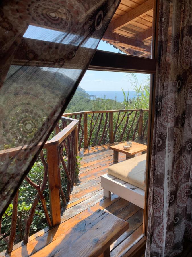 Bamboo Bungalow With Sea View In Kabak Bay, Oeluedeniz フェティエ エクステリア 写真